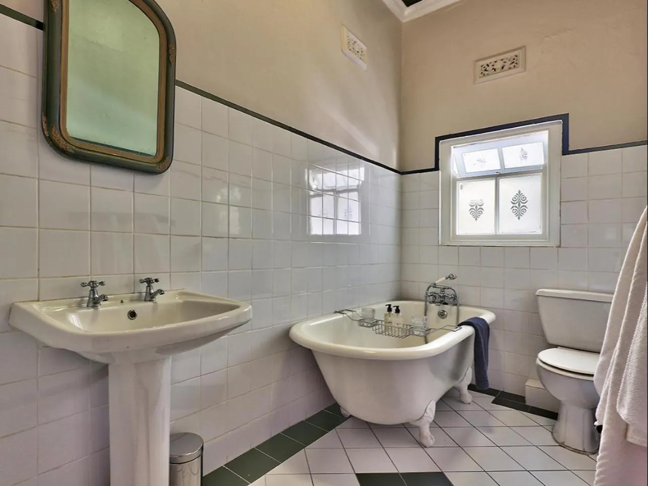 The Cape Colonial Guest House Cape Town